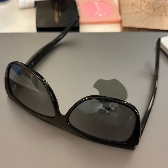 Saint Laurent Dark Frame Sunglasses - Picture 5 of 5